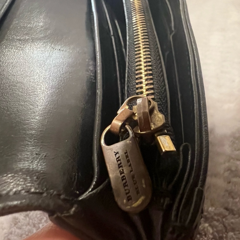 Burberry Ladies Wallet - Picture 6 of 6